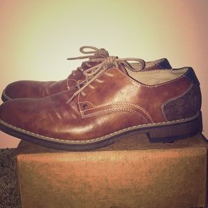 Dress shoes